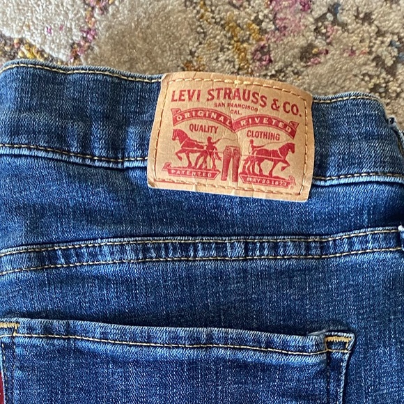 Levi’s Classic Straight Jeans - Picture 8 of 9
